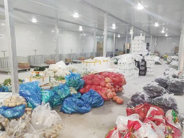 在冷庫使用中，如何根據(jù)食品分類確定貯藏溫度值？